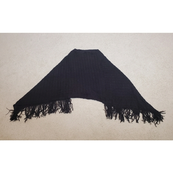 Boho Black Fringe  Poncho - Picture 6 of 6